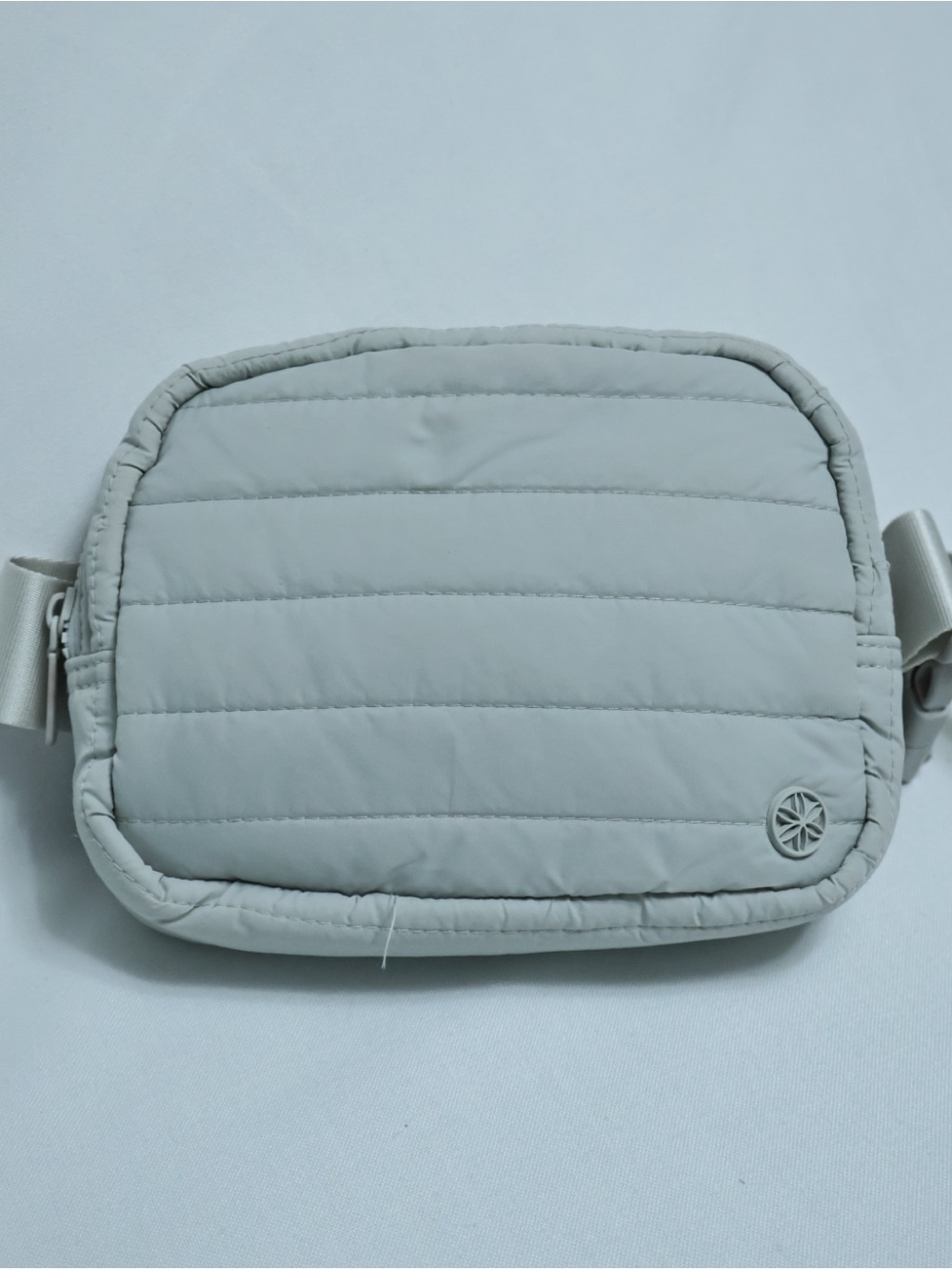 Gaiam Sidekick Waist Pack Bag Quilted Light Gray Belt Zip Around